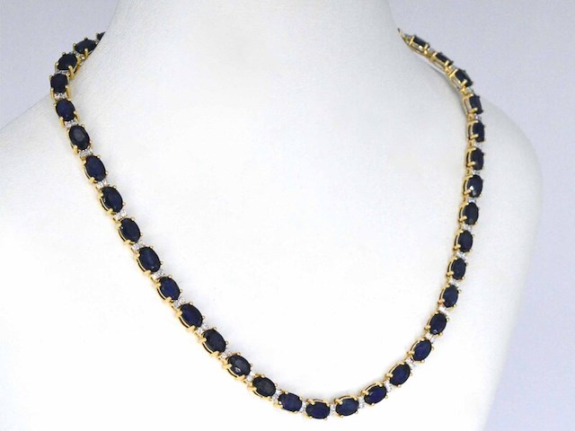 Geelgouden collier met diamanten en saffier - afbeelding 4 van  9