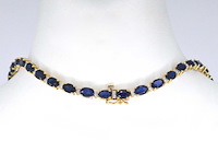 Geelgouden collier met diamanten en saffier - afbeelding 7 van  9
