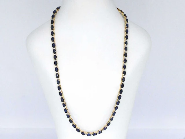 Geelgouden collier met diamanten en saffier - afbeelding 3 van  10