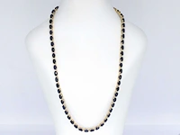 Geelgouden collier met diamanten en saffier - afbeelding 3 van  10
