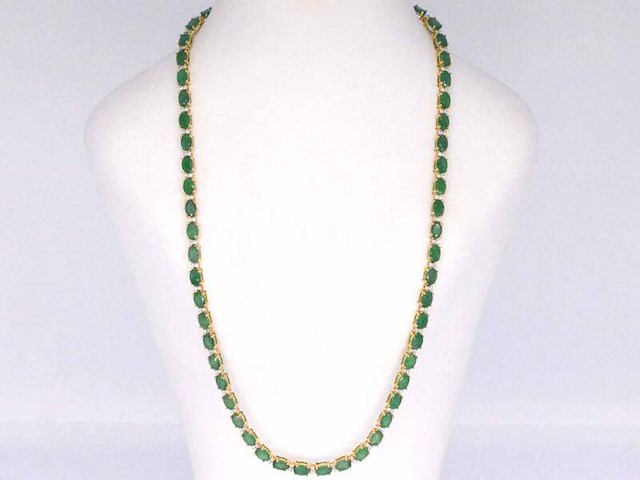 Geelgouden collier met diamanten en smaragd - afbeelding 2 van  7