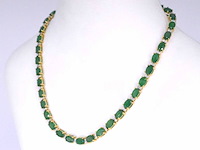 Geelgouden collier met diamanten en smaragd - afbeelding 3 van  7