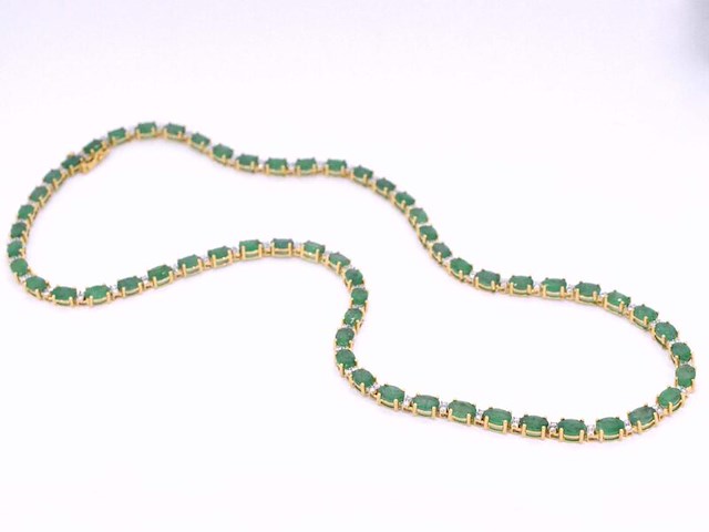 Geelgouden collier met diamanten en smaragd - afbeelding 5 van  7