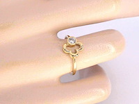 Geelgouden design ring met natuurlijke diamant - afbeelding 2 van  9