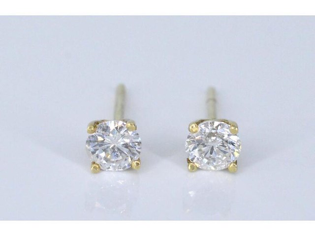 Geelgouden diamanten oorbellen met 0.80 carat diamant - afbeelding 3 van  5