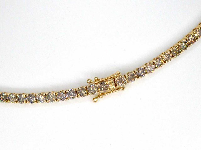 Geelgouden exclusief tennis collier met champagne en cognac diamanten - afbeelding 2 van  12