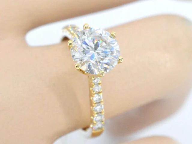 Geelgouden ring met een grote natuurlijke diamant van 2.03 carat - afbeelding 4 van  11