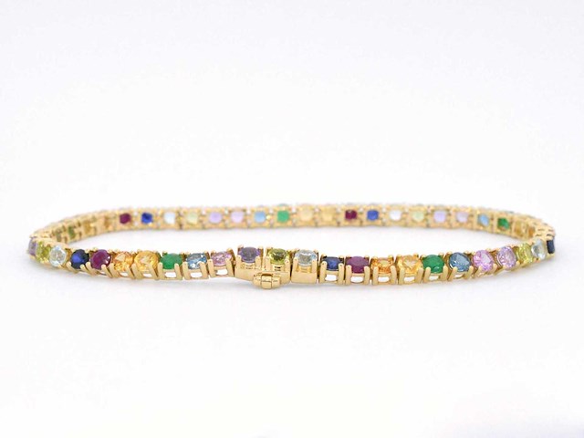 Geelgouden tennisarmband met multi colour edelstenen - afbeelding 4 van  9