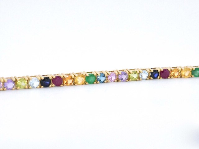 Geelgouden tennisarmband met multi colour edelstenen - afbeelding 8 van  10