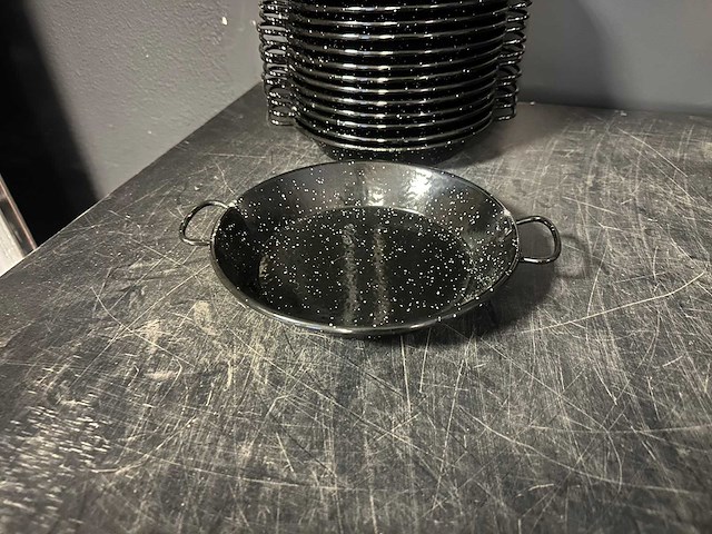 Geëmailleerde paella pannen (18x) - afbeelding 3 van  3