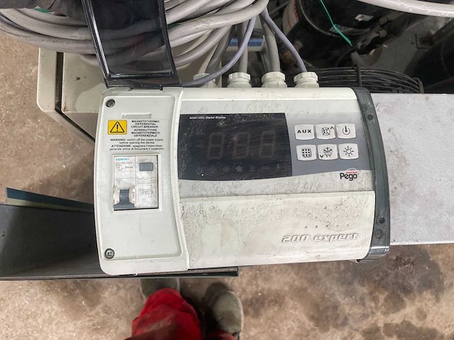 Geerlofs koeltechniek - 2008 - pego 200 expert - koelcondensing unit - afbeelding 8 van  14