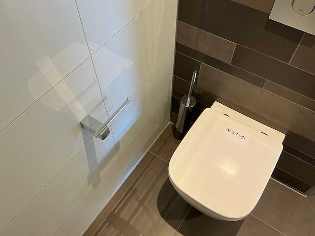 Geesa - toiletborstel en toiletrolhouder - afbeelding 1 van  5