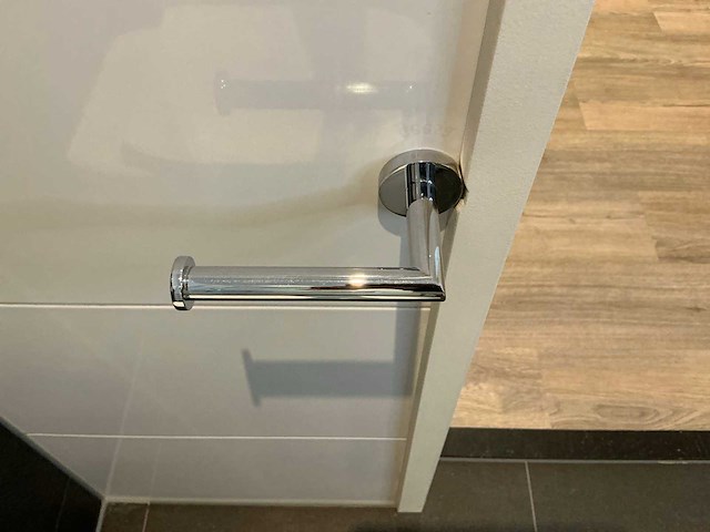 Geesa - toiletrolhouder - afbeelding 1 van  5