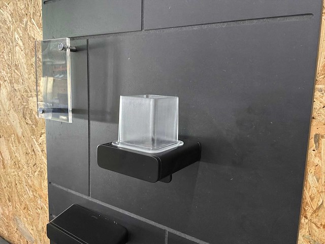 Geesa badkamer accessoires (6x) - afbeelding 1 van  13