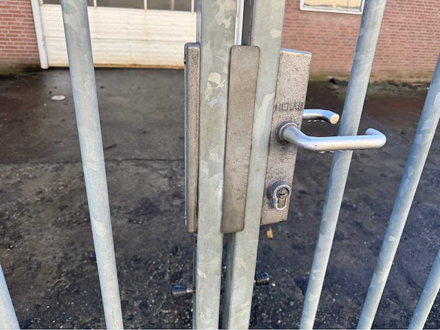 Gegalvaniseerd hekwerk (5,80x2,00 mtr) - afbeelding 11 van  12