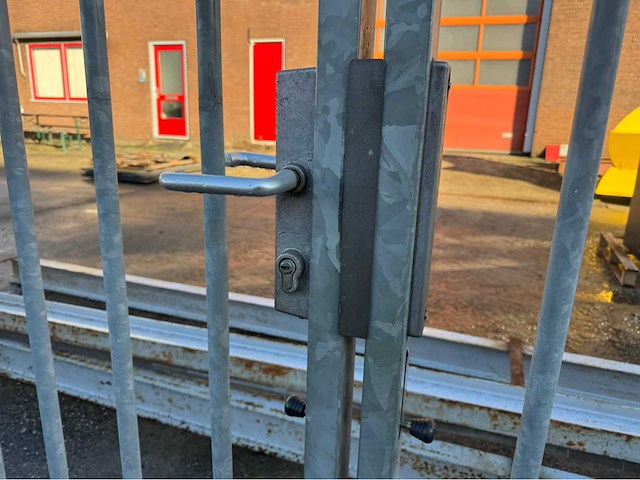 Gegalvaniseerd hekwerk (7,90x2,00 mtr) - afbeelding 9 van  11