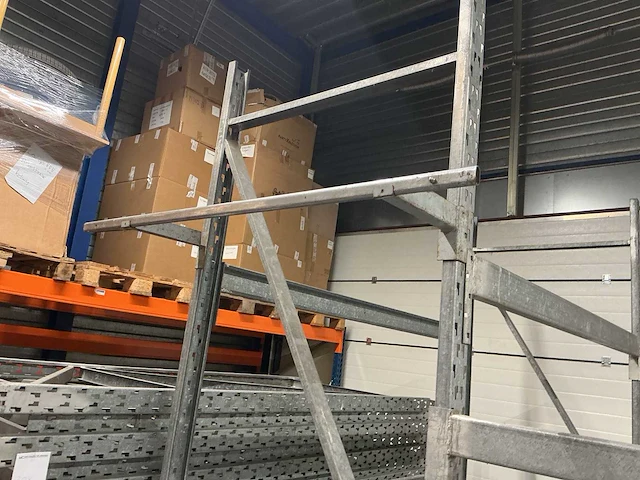 Gegalvaniseerd pallet en kledingstelling - afbeelding 7 van  11