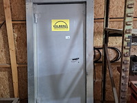 Gegalvaniseerde deur met kozijn - afbeelding 1 van  4