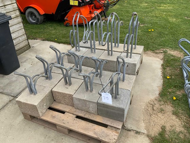 Gegalvaniseerde fietsenrek (17x) - afbeelding 3 van  3