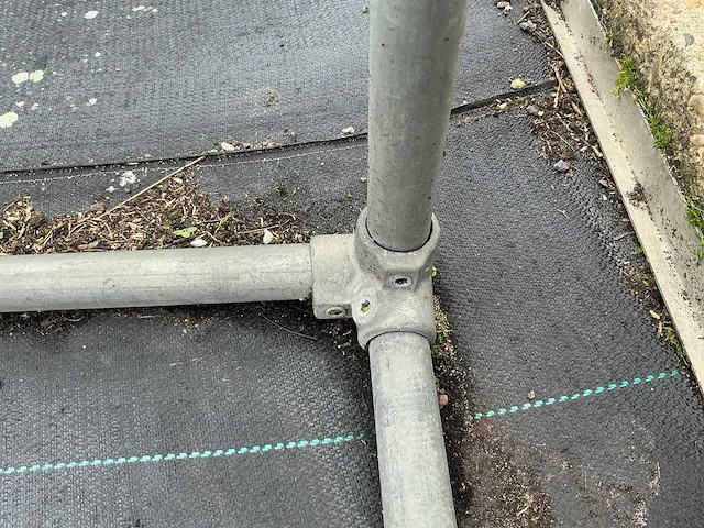 Gegalvaniseerde schaduwhal met beregening - afbeelding 3 van  11