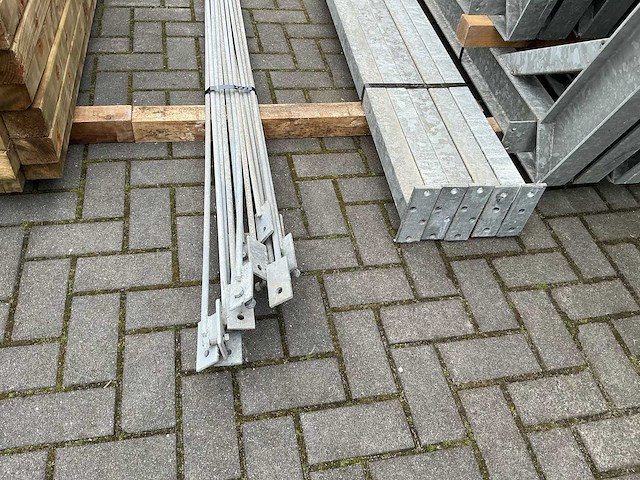 Gegalvaniseerde staalconstructie 8.6 x 22.5 meter (193m2) - afbeelding 3 van  11