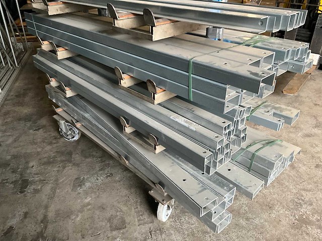 Gegalvaniseerde stalen profielen lengte 230 meter - afbeelding 3 van  4