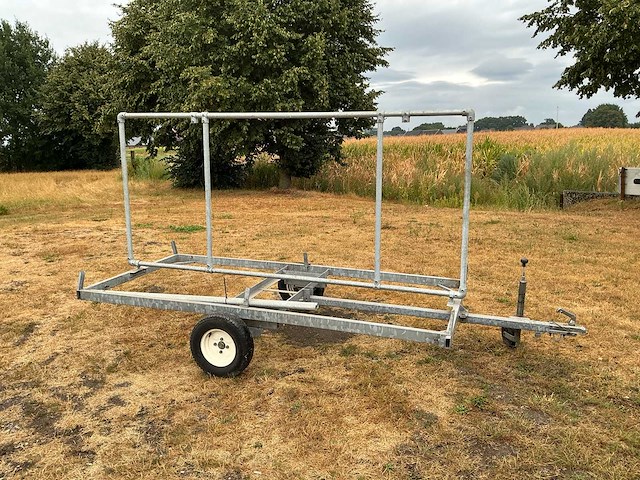 Gegalvaniseerde transportwagen / reclamewagen met buizenframe - afbeelding 2 van  9