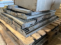 Gegalvaniseerde traptrede (25x) - afbeelding 2 van  5