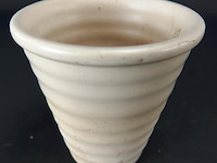 Geglazuurd aardewerk pot - afbeelding 1 van  5