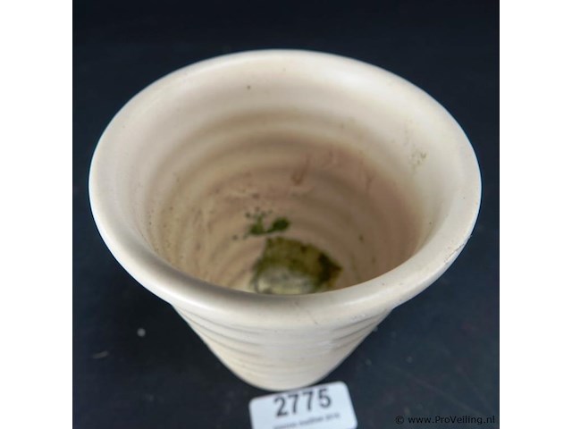 Geglazuurd aardewerk pot - afbeelding 3 van  5