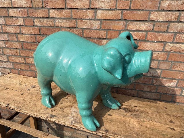 Geglazuurde sculptuur varken - afbeelding 1 van  3