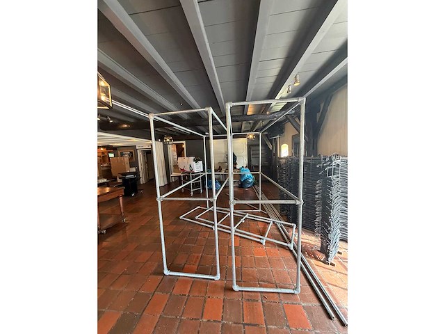 Geglvaniseerde garderobe inclusief kledinghangers (3x) - afbeelding 3 van  7