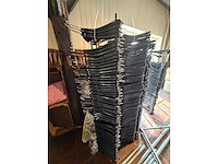 Geglvaniseerde garderobe inclusief kledinghangers (3x) - afbeelding 7 van  7