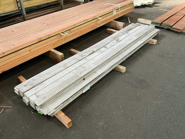 Gegrond sponningschoot 10x95x2600 mm (57x) - afbeelding 1 van  3