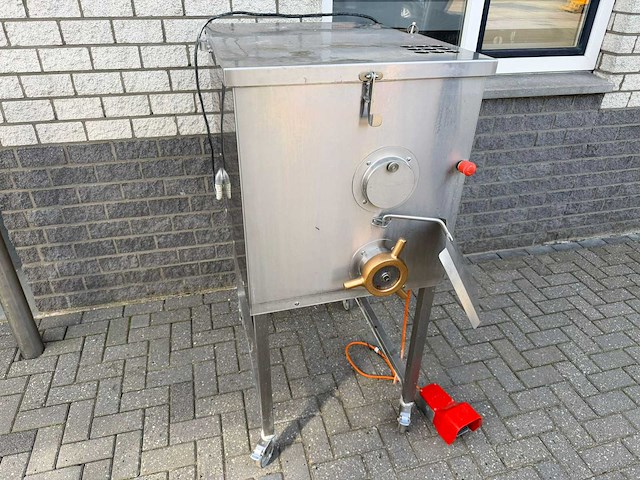 Gehaktmolen - mixer grinder - vleeswolf - afbeelding 1 van  3