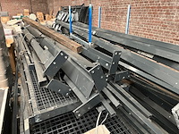 Gehele inventaris indoor sportcentrum o.a. padelbanen, tafelvoetbaltafels, diverse horeca - afbeelding 4 van  12