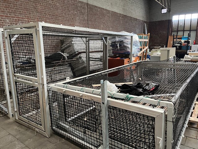 Gehele inventaris indoor sportcentrum o.a. padelbanen, tafelvoetbaltafels, diverse horeca - afbeelding 10 van  12