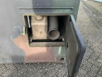 Geïsoleerd legercontainer met diesel standkachel - afbeelding 2 van  24