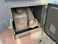 Geïsoleerd legercontainer met diesel standkachel - afbeelding 3 van  24