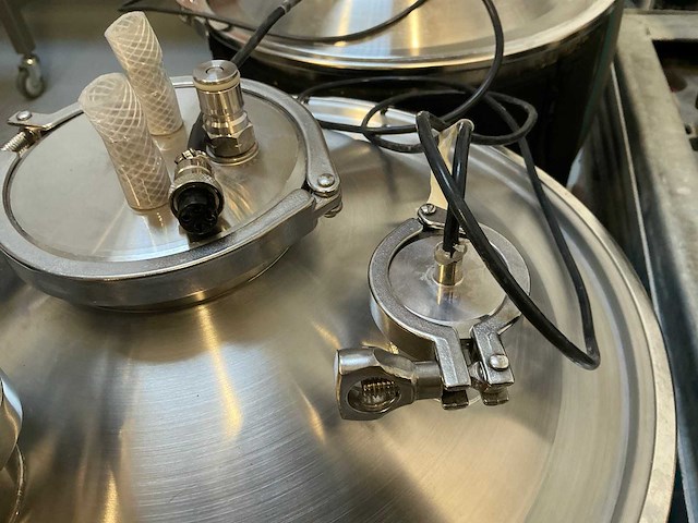 Geisoleerde fermentatie tank 55 liter (2x) - afbeelding 5 van  6