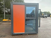 Geïsoleerde kantoorunit / portiersloge – 3,9 × 2,2 m – elektra – panoramabeglazing nieuw - afbeelding 3 van  17
