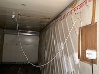 Geïsoleerde zeecontainer - afbeelding 7 van  10