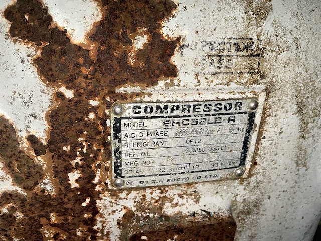 Geïsoleerde zeecontainer - afbeelding 10 van  10