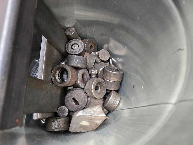 Geka - 2004 - hyd 110 - pons- en knipmachine - afbeelding 8 van  8