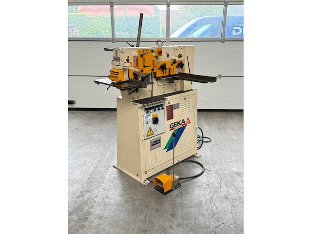 Geka microcrop pons- en knipmachine - afbeelding 1 van  6