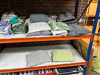 Gekleurde kussens (17x) - afbeelding 1 van  7