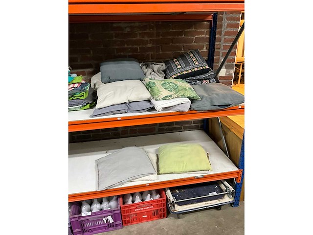 Gekleurde kussens (17x) - afbeelding 2 van  7