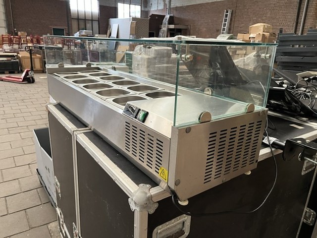 Gekoelde saladette met glazen opbouw - afbeelding 5 van  7