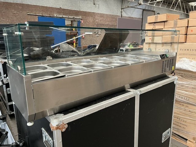 Gekoelde saladette met glazen opbouw - afbeelding 7 van  7