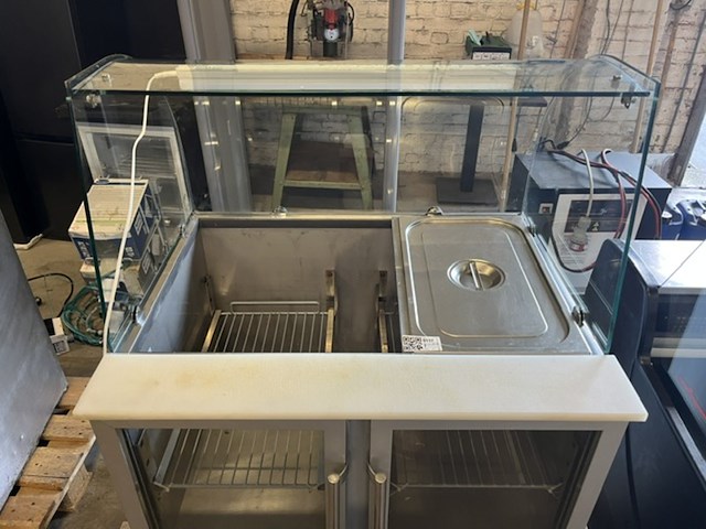 Gekoelde verkoopvitrine, toonbank met gebogen glazen opbouw en 2 glazen draaideuren, ggm gastro - afbeelding 5 van  8